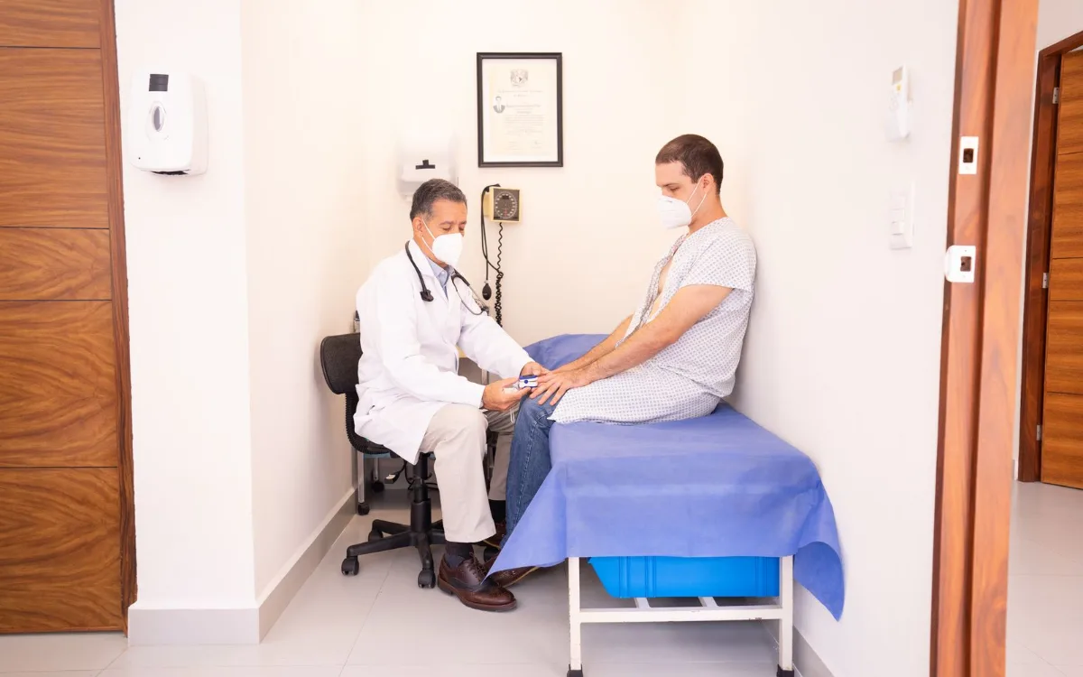 Atendimento em consultório médico