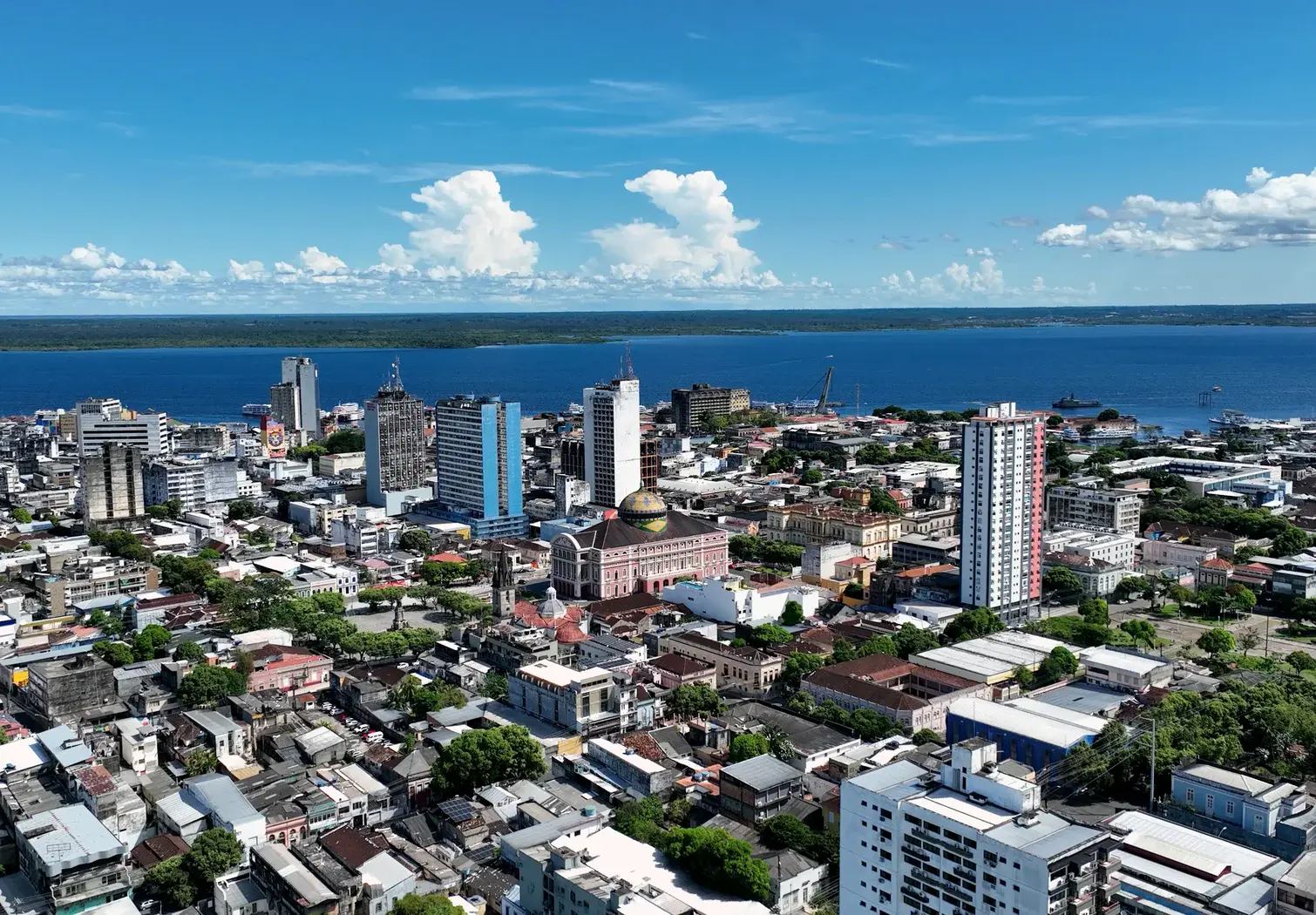 Galeria de Clínica de Estética e Procedimentos Invasivos no Manauara Shopping – R$ 760 Mil – Margem de 25%