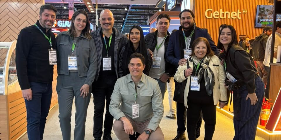 Equipe da RD Expansão em feira do setor